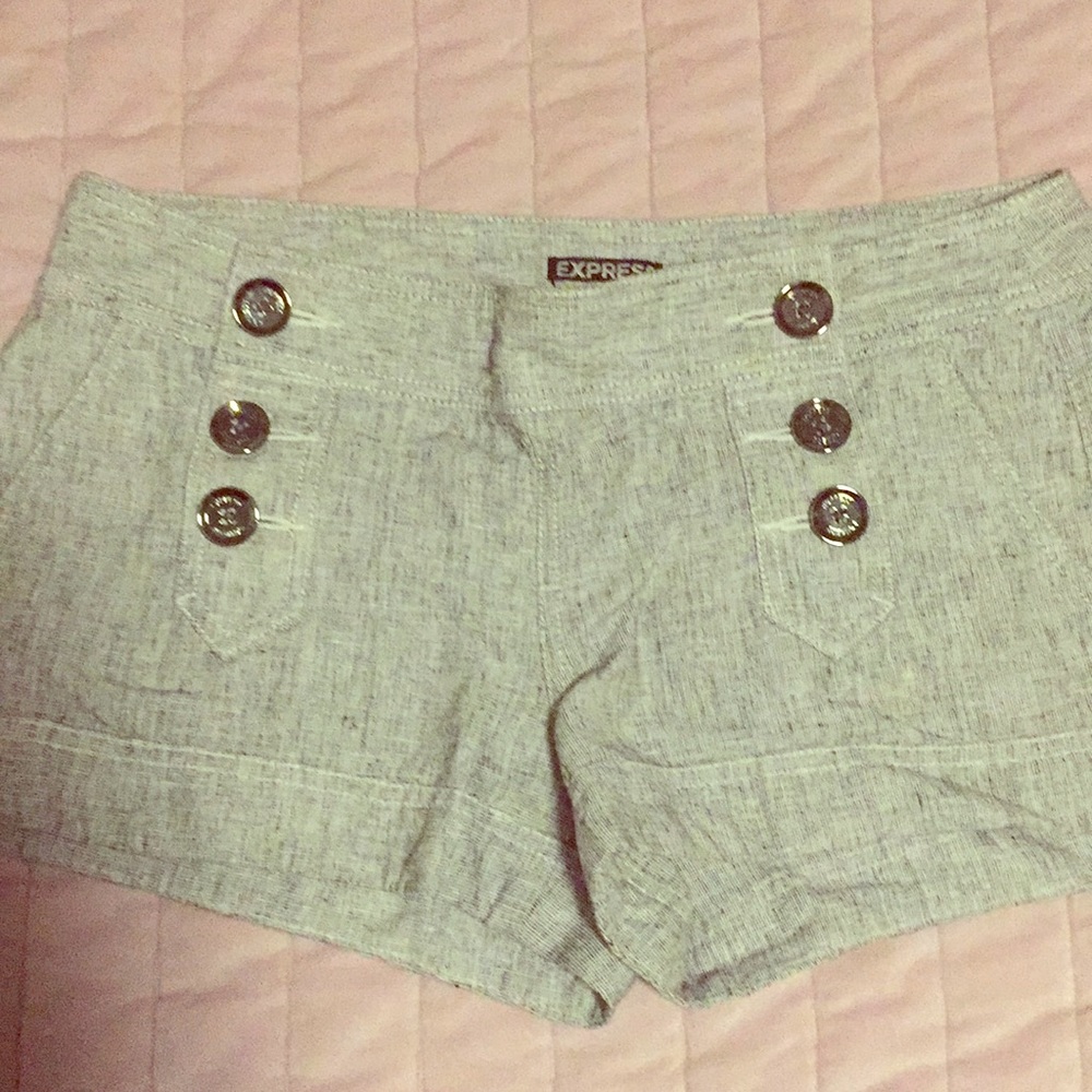 Comfy, Dressy shorts. Tweed like look.